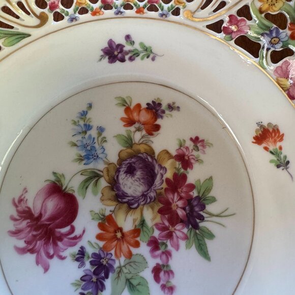 Schumann Dresden Porcelain Pierced Decorative Plate - Picture 5 of 8
